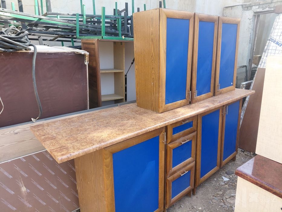 Продам кухонный гарниутр