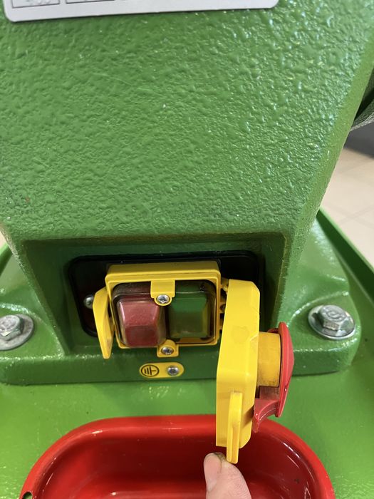 Polizor de banc industrial