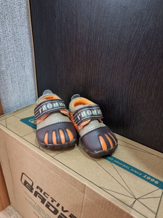 Продам обувь на малышей.