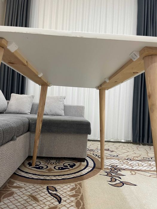 Стол сотилади Доставка  бор