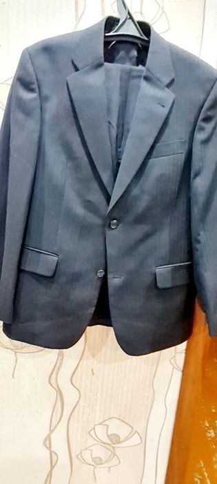 Продам мужской костюм