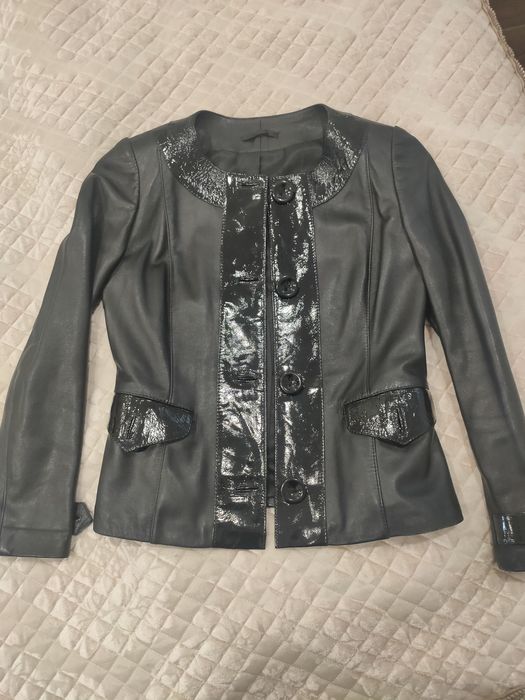 Продам женский кожаный пиджак