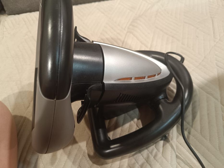 Игровой руль “Defender”