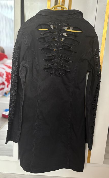 Рокля с ефектен гръб и камъни 38/М NICE ISTANBUL