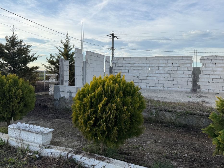 Loc intavalian de vanzare