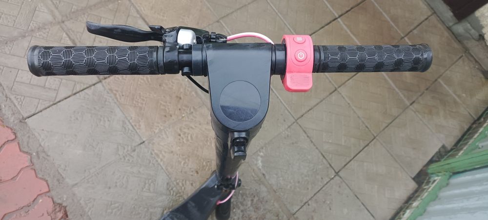 Продам самокат б/у на запчасти