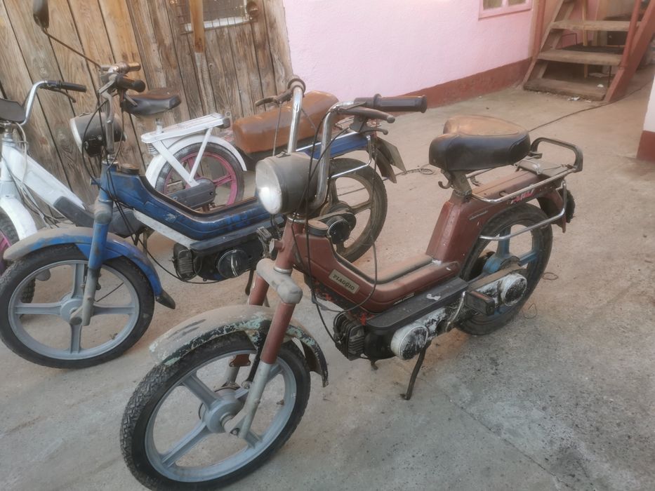 Vand 3 mopeduri Piaggio