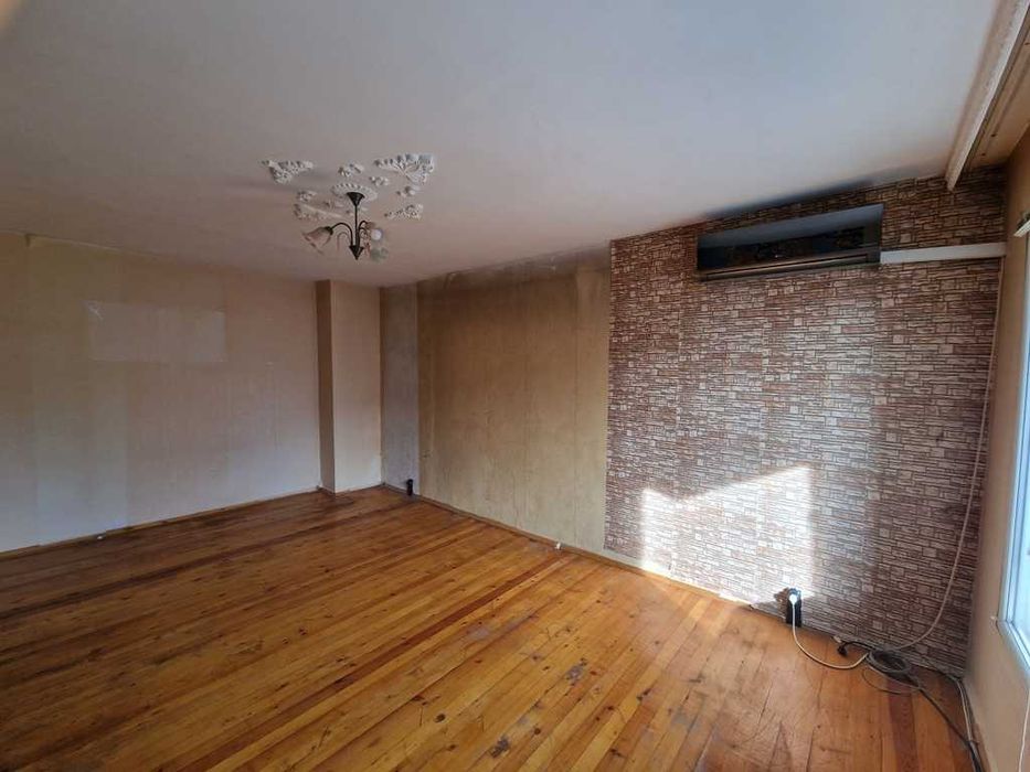 Продава се Тристаен апартамент в Благоевград, Еленово 2 - 84 кв.м за 792 €/кв.м - Снимка #2