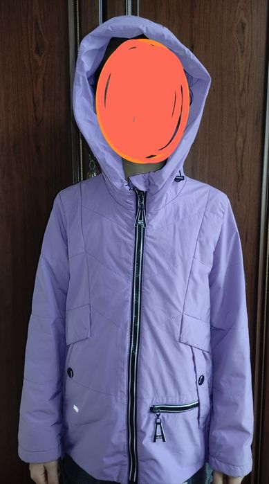 Продам куртку на девочку