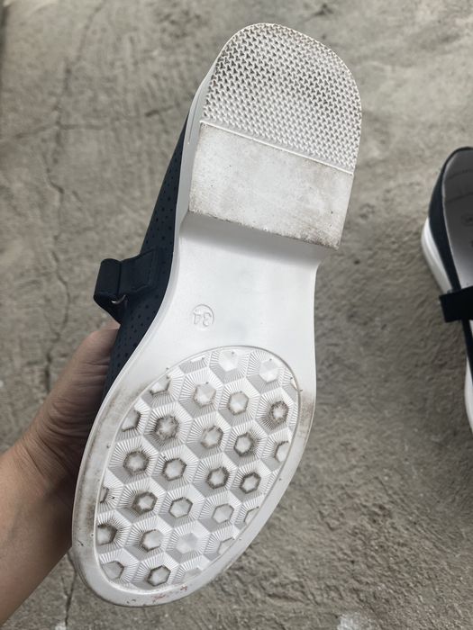 Продам обувь детскую школьная