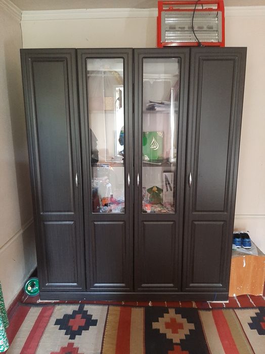 Shkaf sotiladi qurilgan joyi yo'q