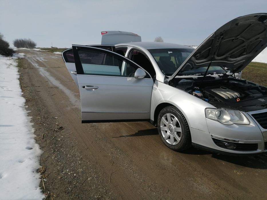Vând vw passat b6  2400 euro