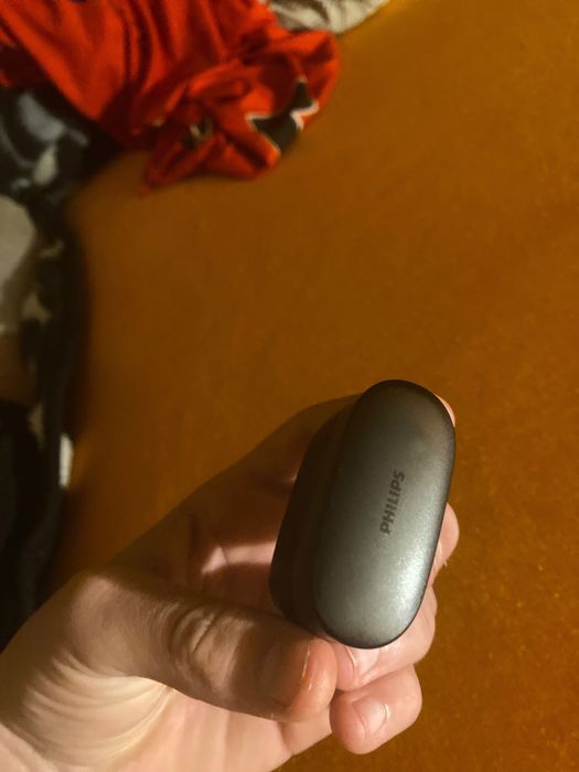 Vând căști philips