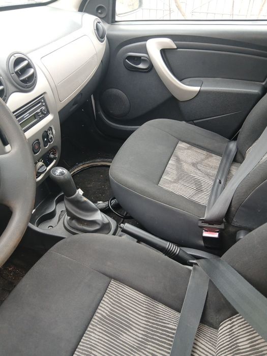 Vind dacia sandero 1.2  2009