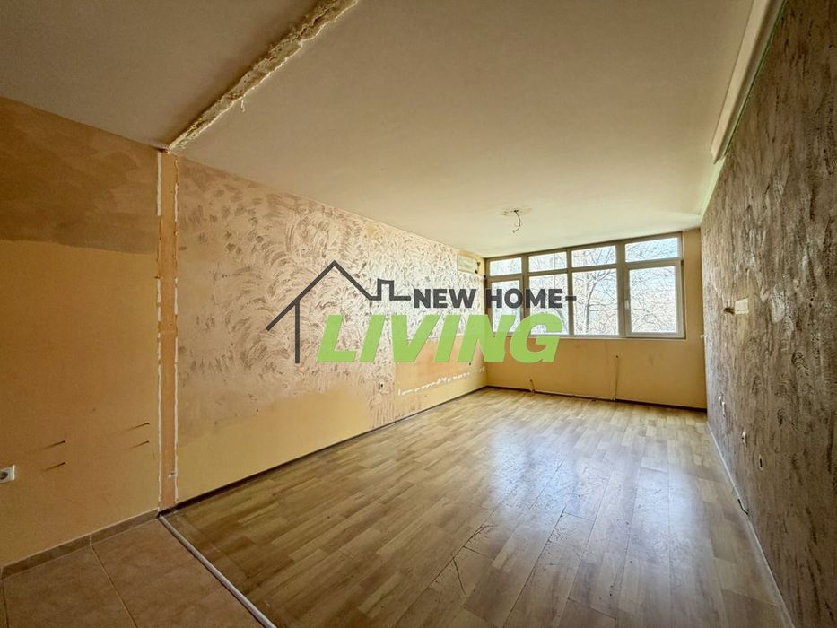 Продава се Тристаен апартамент в Пловдив, Гагарин - 95 кв.м за 901 €/кв.м - Снимка #1