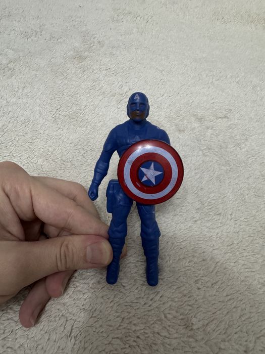 Продам фигурку Капитан Америка 10-12см Марвел