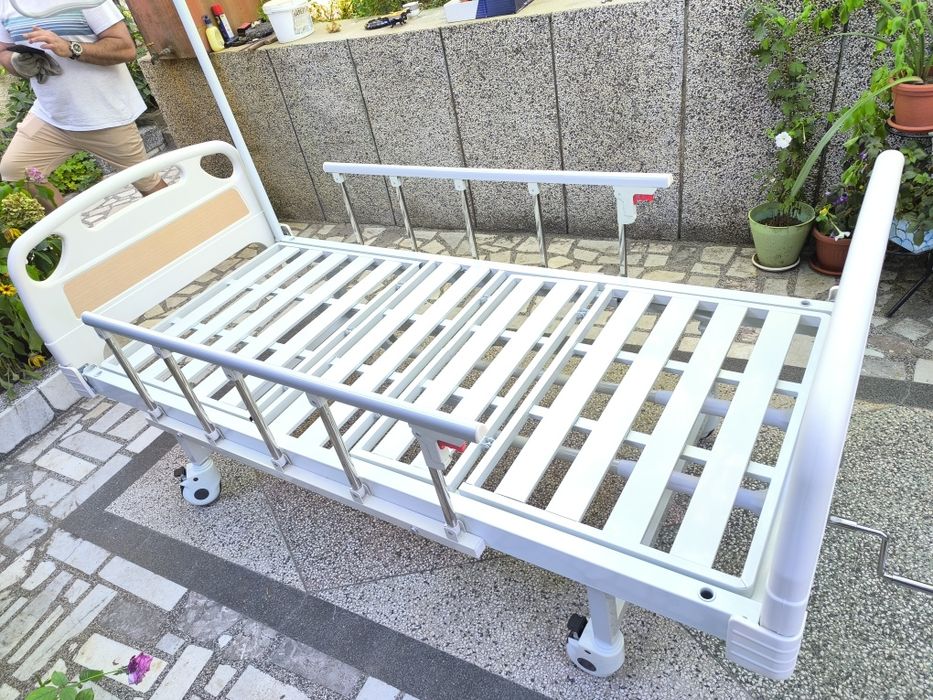 Механично болнично легло Ерго с гаранция и пасивен антидекуб.матрак