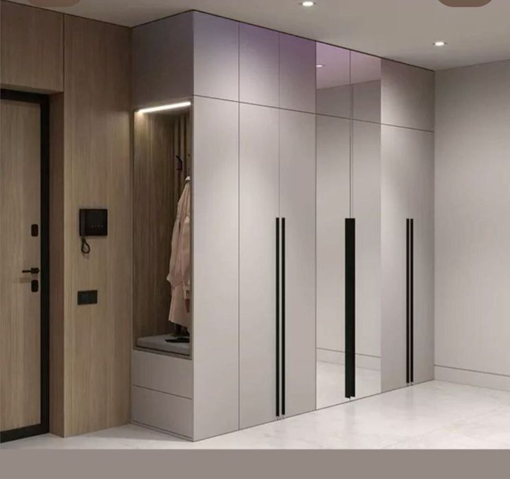 Шкаф в прихожую на заказ