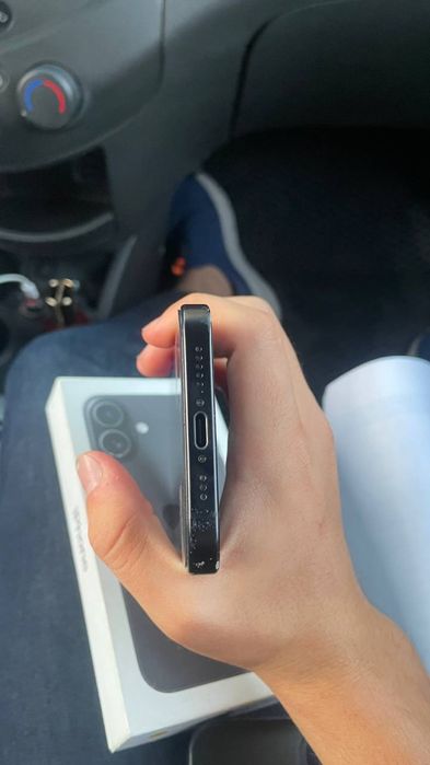 Iphone 16 black
