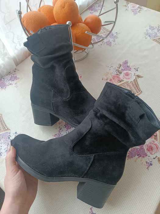 Дамски черни  боти