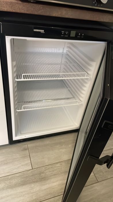 Хладилна витрина Liebherr - 2 бр.