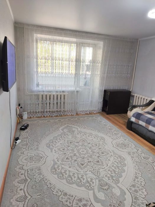 Продам 2-х комнатную квартиру центр возле Автодома