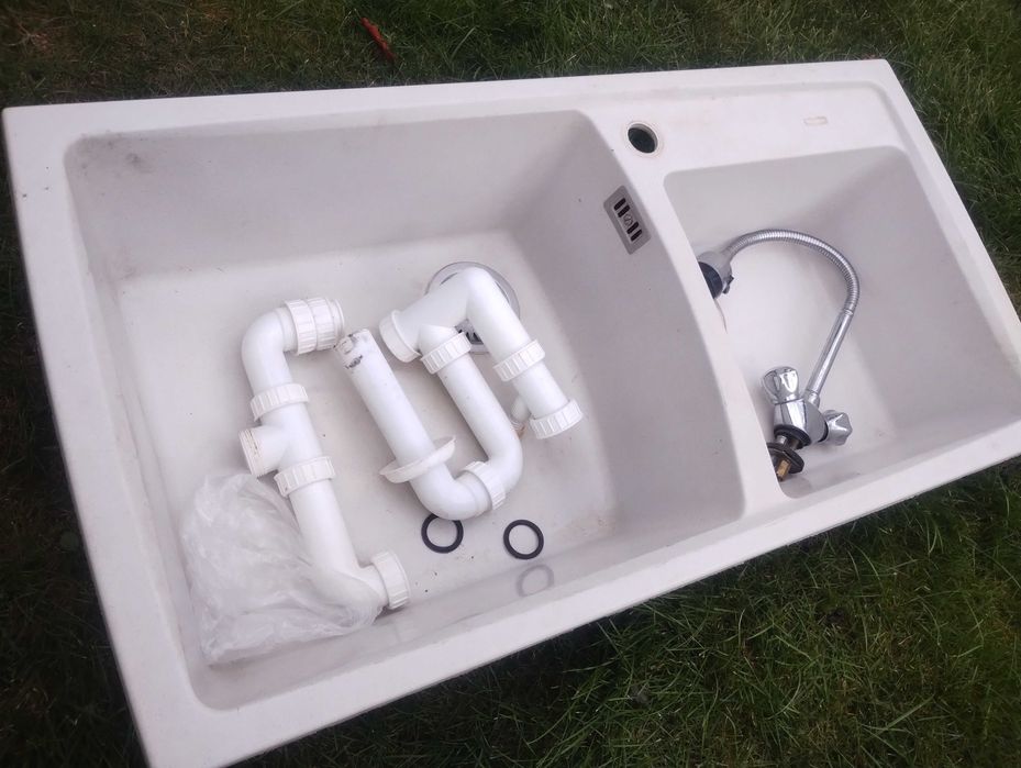 Кухненска мивка с две корита