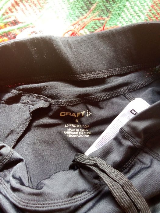 продавам лот от два клина за спорт в черно размер s