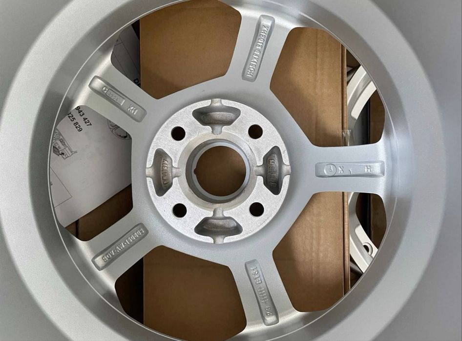 Set 4 Jante Aliaj R15 Noi Originale Dacia Renault Clio 5 Logan Sandero