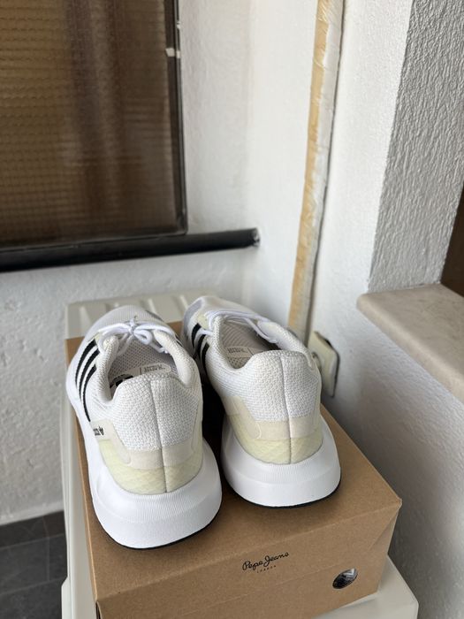 Дамски маратонки adidas