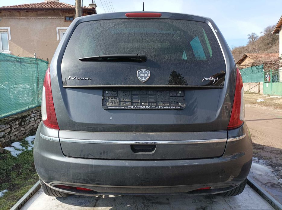 Lancia musa на части