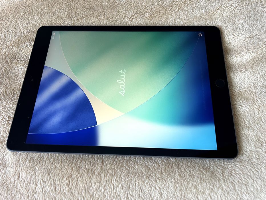 Tableta iPad Generația 8 128GB WI-FI
