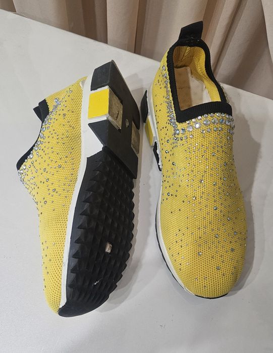 Продам женскую обувь