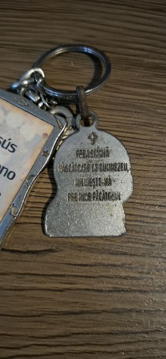 Lot 3 Brelocuri / Pandantive Religioase Auto