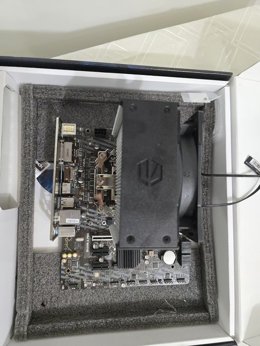 Intel i7-10700f + дъно B460M-A про+ рам