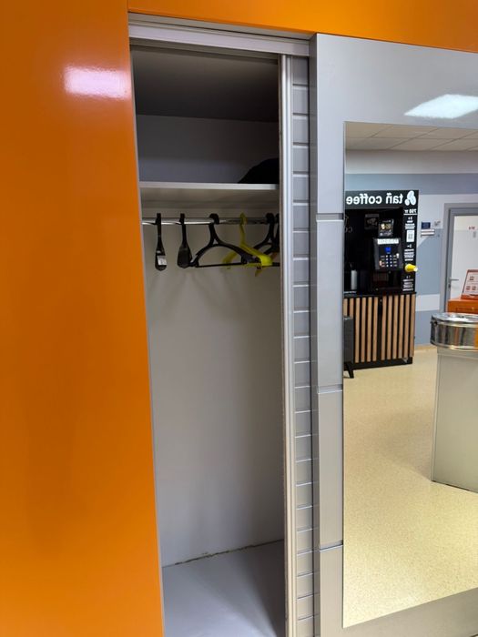 Гардеробный шкаф встроеный