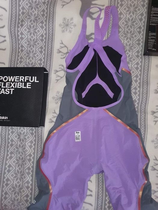 Спортен дамски бански