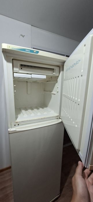 Продам холодильник