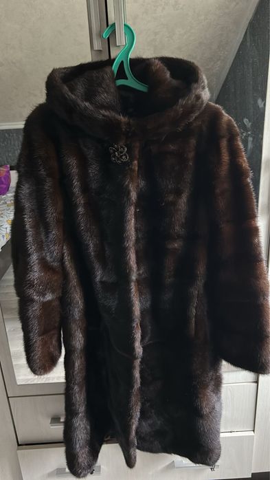 Продам шубу норковую