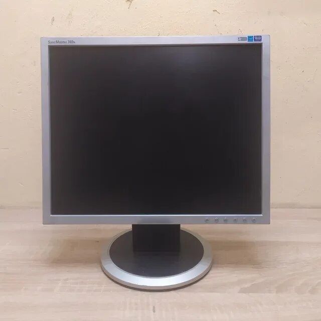 Продам монитор на 17 диагональ