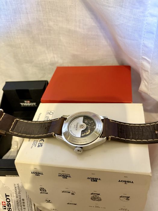 Tissot Gent XL Swissmatic Със оригинална кутия каишка.Документи.
