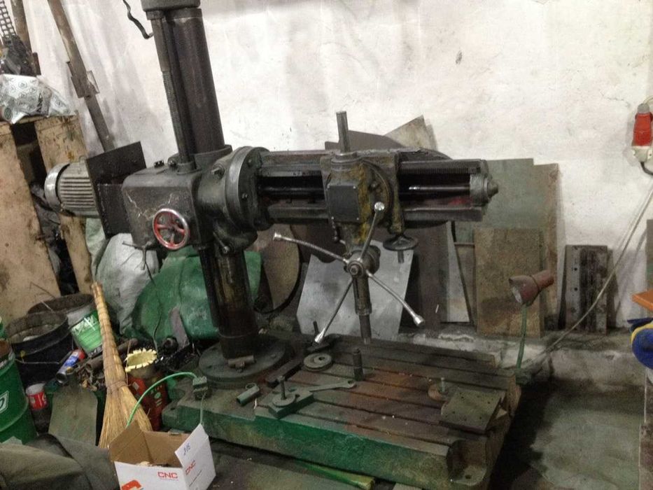 Сверлильно радиальный станок