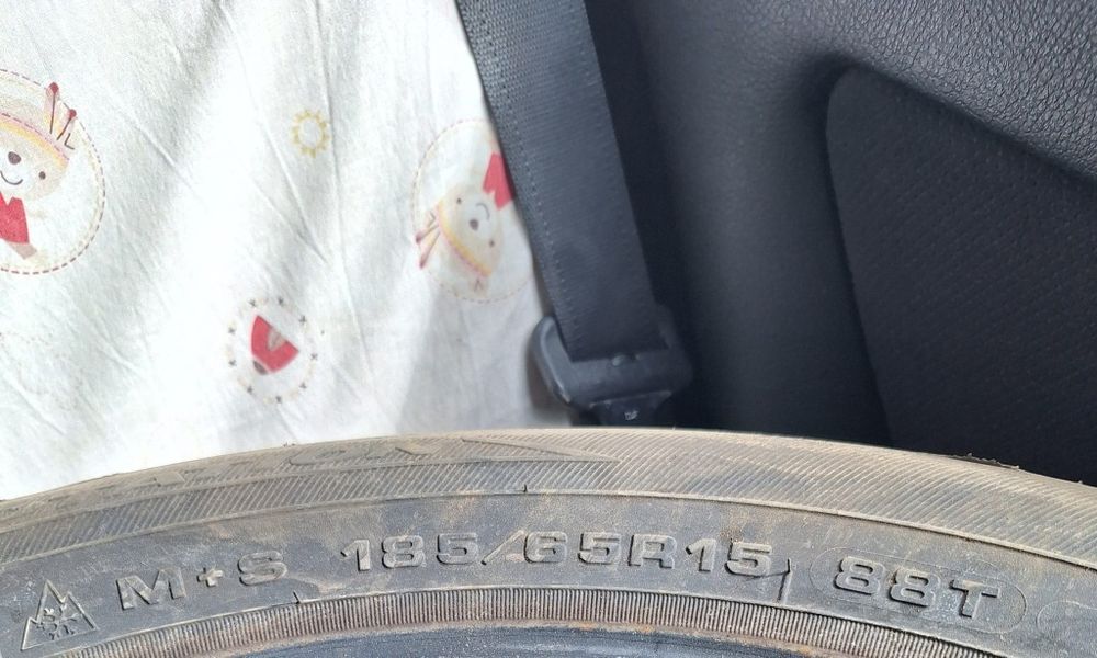 Anvelope  M+S 185.65.R15,