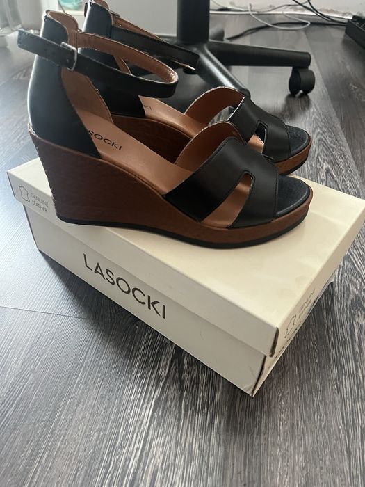 Дамски сандали Lasocki естествена кожа