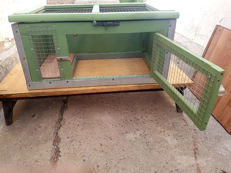 Продам клетки для кроликов !