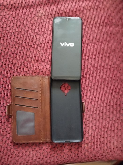 Продам телефон Vivo