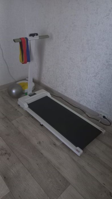 Продам беговую дорожку