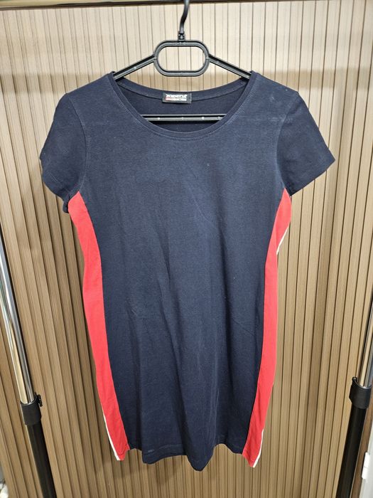 Продавам дамски рокли