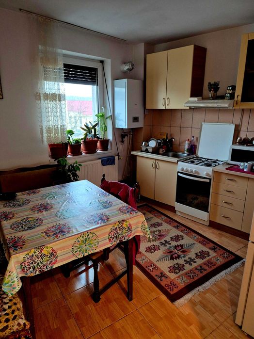 Vand apartament Alesd 2 camere zona centrala