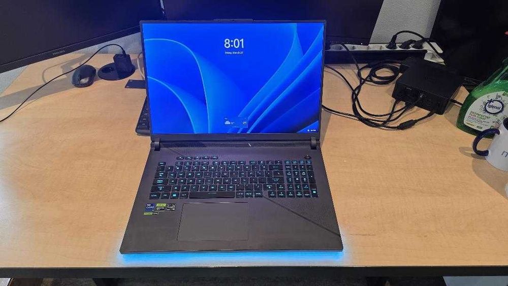 Laptop Gaming ASUS ROG Strix G18